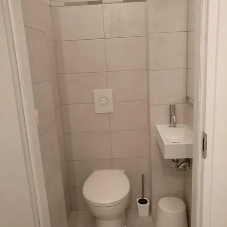 Lake's Place Apartment *