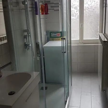Lake's Place Apartment